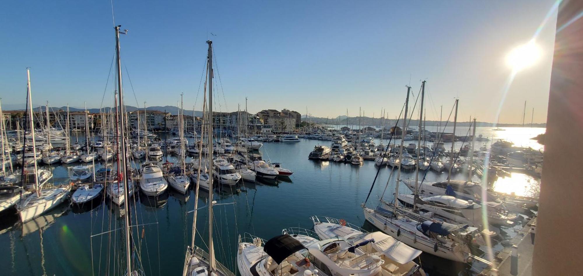 Residence Cap Hermes, Incroyable Vue Sur Le Port, Fréjus Kültér fotó