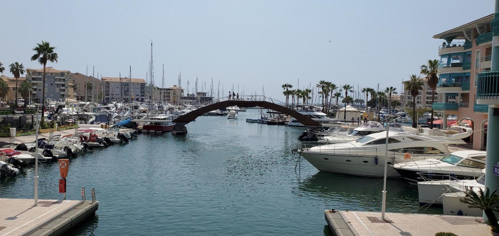 Residence Cap Hermes, Incroyable Vue Sur Le Port, Fréjus Kültér fotó